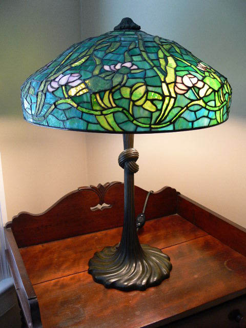 Chapman Lily Leaded Glass Table Lamp