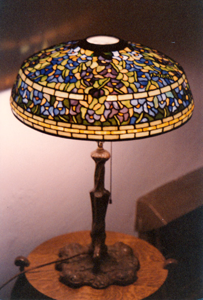Anthony Hart 16" Floral Leaded Lamp