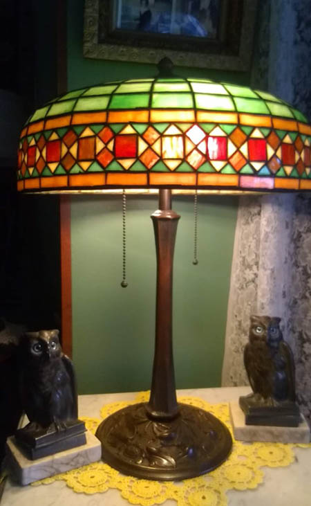 Neuhauser Geometric Leaded Glass Lamp