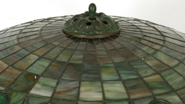 Neuhauser Fuscia Leaded Glass Lamp