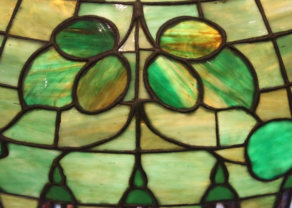 Neuhauser Fuscia Leaded Glass Lamp