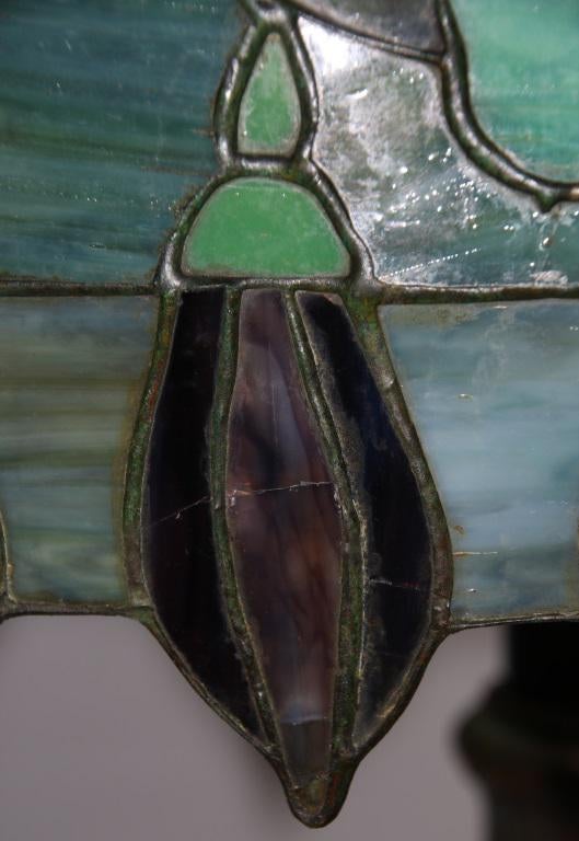 Neuhauser Fuscia Leaded Glass Lamp
