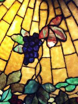 Colonial Leaded Grape Lamp
