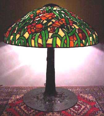 Suess Floral Leaded Lamp