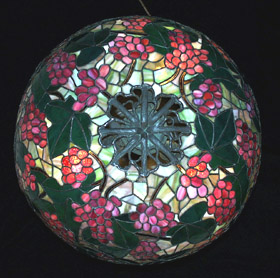 Suess Red Grape, Leaded Lamp