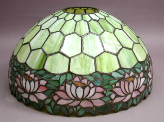 Unique Art Glass Lily Border
