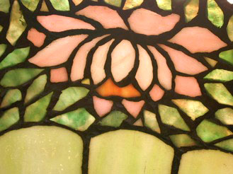 Unique Art Glass Lily Border