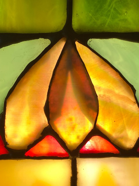 Suess Closed Top Leaded Lamp