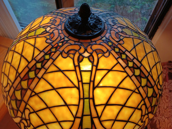 Williamson Louis XIV Leaded Table Lamp
