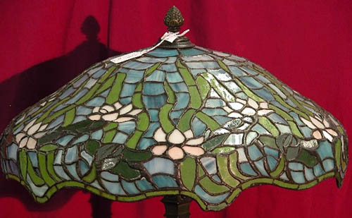 American Floral Leaded Glass Table Lamp