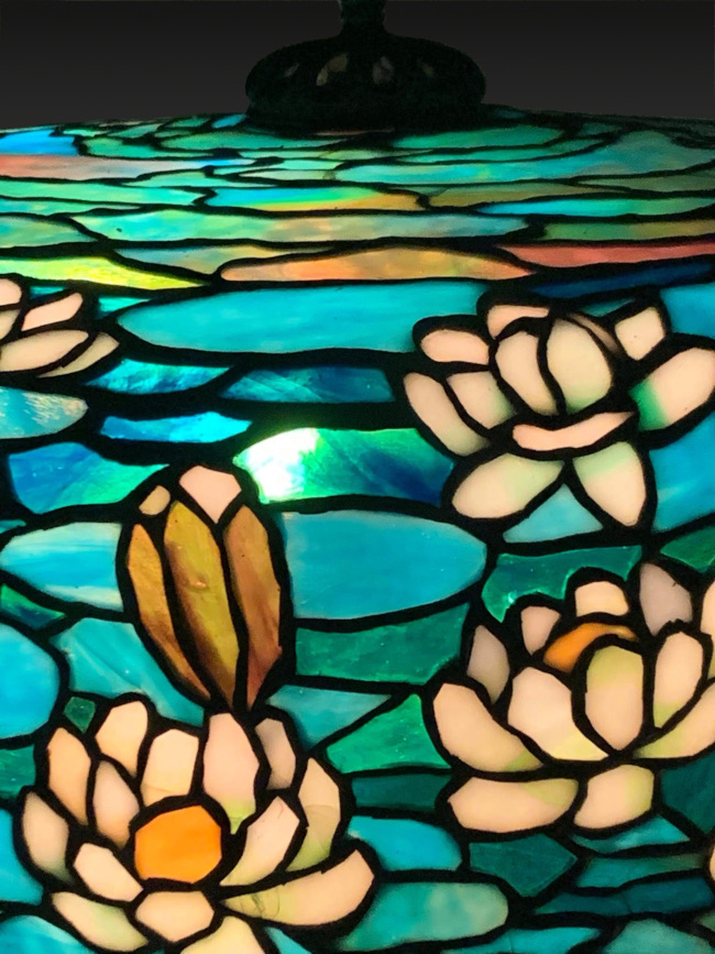 Whaley Lily Leaded Lamp
