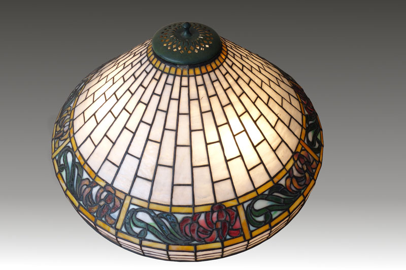 Bigelow & Kennard Oriental Border Table Lamp