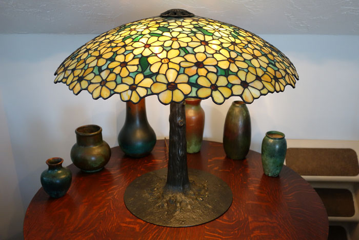 Suess Daisy Leaded Glass Lamp