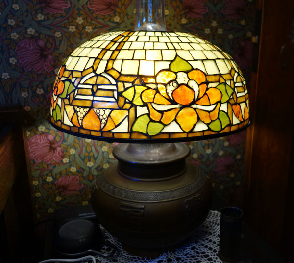 American Leaded Table Lamp