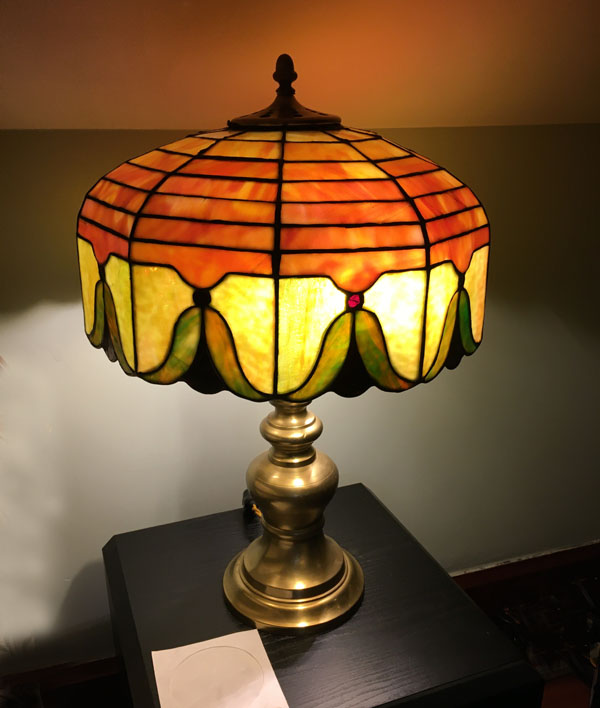 American Leaded Table Lamp, Descending Leaf Pattern