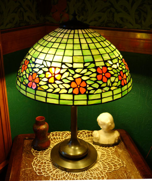 Unique Art Glass Random Fit Shade