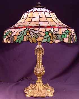 Chicago Mosaic Acorn Border Table Lamp