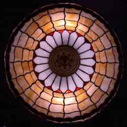 Chicago Mosaic Acorn Border Table Lamp