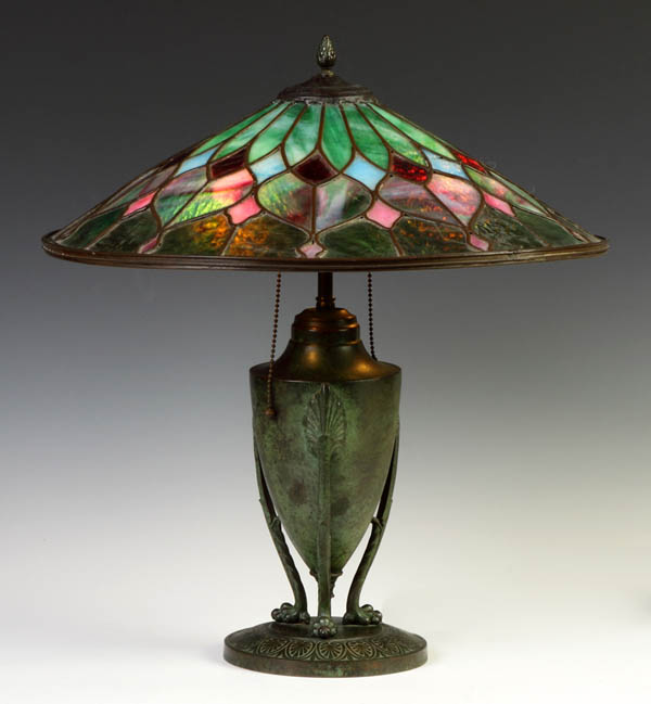 Bradley & Hubbard Arts & Crafts Table Lamp