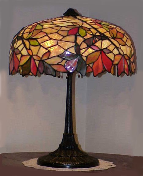 Amboy Works Autumn Leaf Leaded Glass Table Lamp