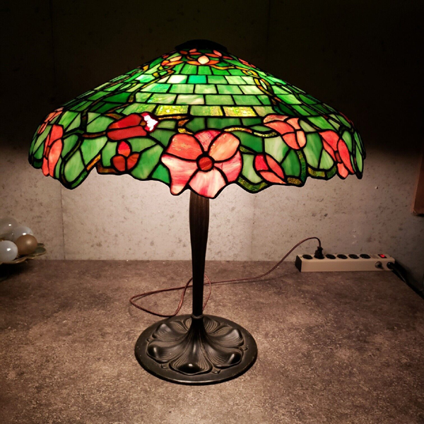 Suess Floral Border Table Lamp