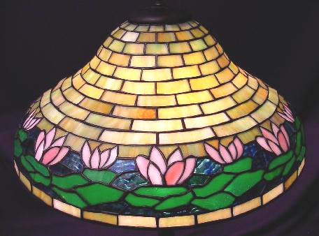 American Lily Border Leaded Glass Table Lamp