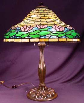 American Lily Border Leaded Glass Table Lamp