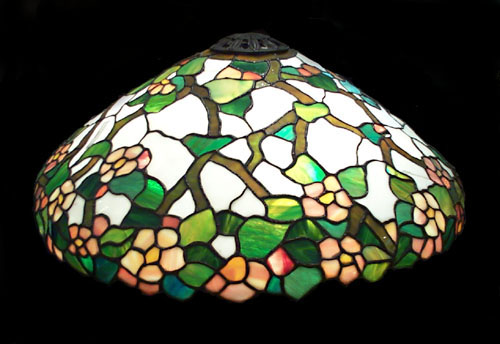 Suess Apple Blossom Leaded Lamp