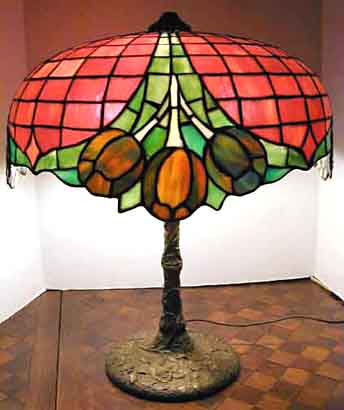 Gorham Tulip Leaded Glass Table Lamp