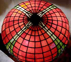 Amboy Works Tulip Leaded Glass Table Lamp