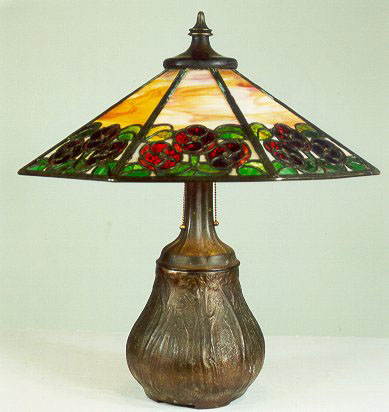 American Arts and Crafts Leaded Glass Table Lamp