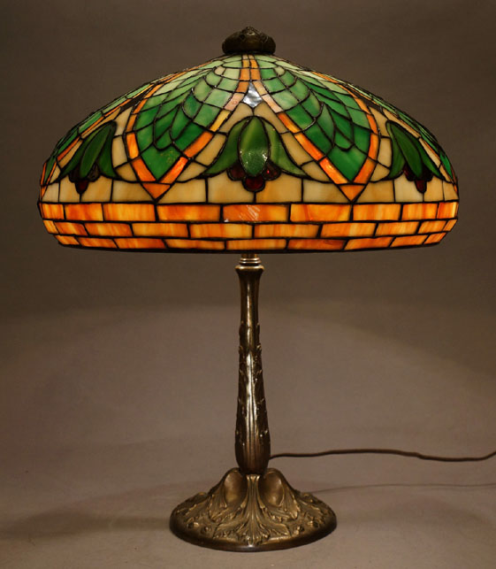 Gorham Green Stylized Floral Table Lamp