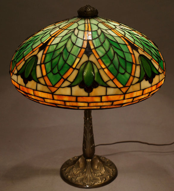 Gorham Green Stylized Floral Table Lamp