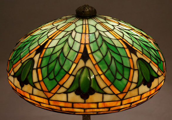 Gorham Green Stylized Floral Table Lamp