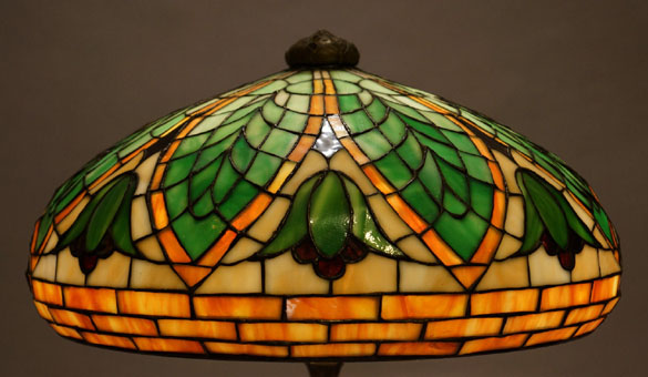 Gorham Green Stylized Floral Table Lamp