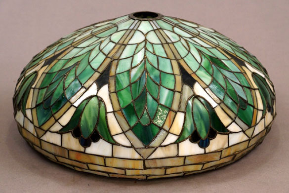 Gorham Green Stylized Floral Table Lamp