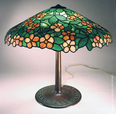 Suess Apple Blosson Leaded Lamp