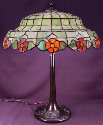 Suess Floral Border Leaded Lamp