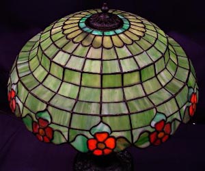 Suess Floral Border Leaded Lamp