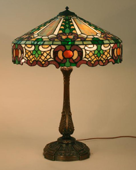 Wilkinson Elizabethan Leaded Glass Lamp