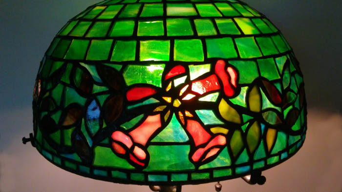 Riviere Studios, Trumpet Vine Leaded Lamp