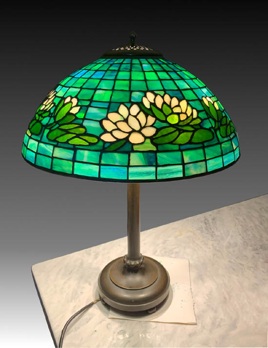 Bigelow & Kennard Lily Table Lamp