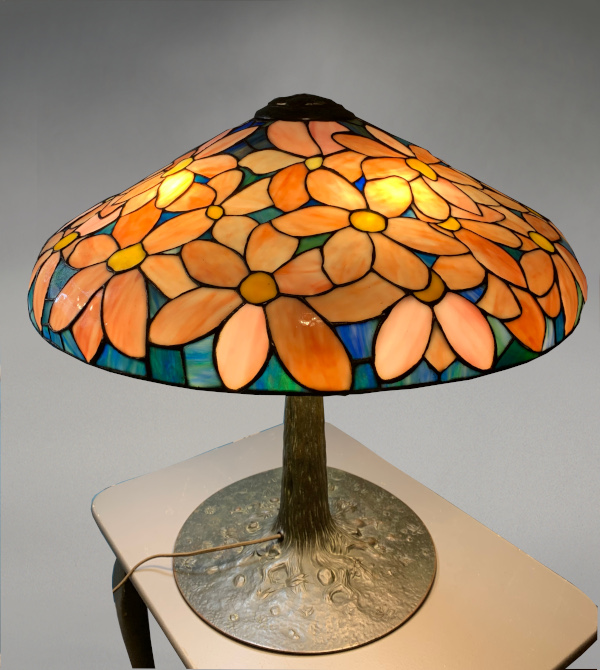 Suess Ornamental Glass Co, Leaded Table Lamp