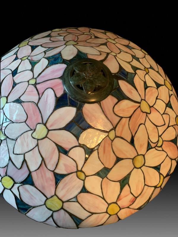 Suess Ornamental Glass Co, Leaded Table Lamp