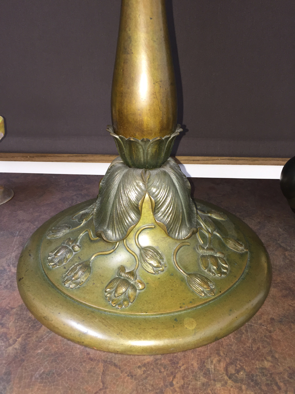 Suess Ornamental Glass Company, Pleated Leaf Lamp