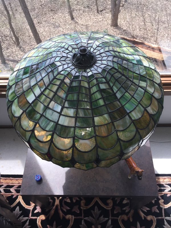 Suess Ornamental Glass Company, Pleated Leaf Lamp