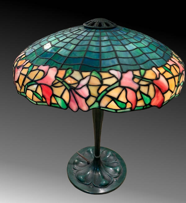 Suess Ornamental, Floral Border Leaded lamp