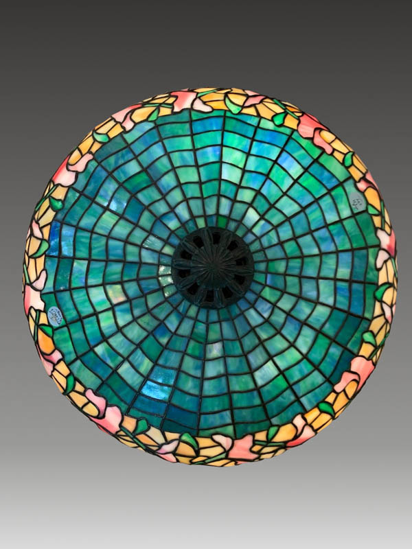 Suess Ornamental, Floral Border Leaded lamp