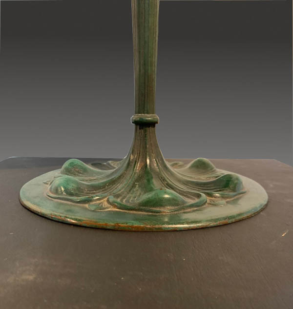 Suess Ornamental, Floral Border Leaded lamp