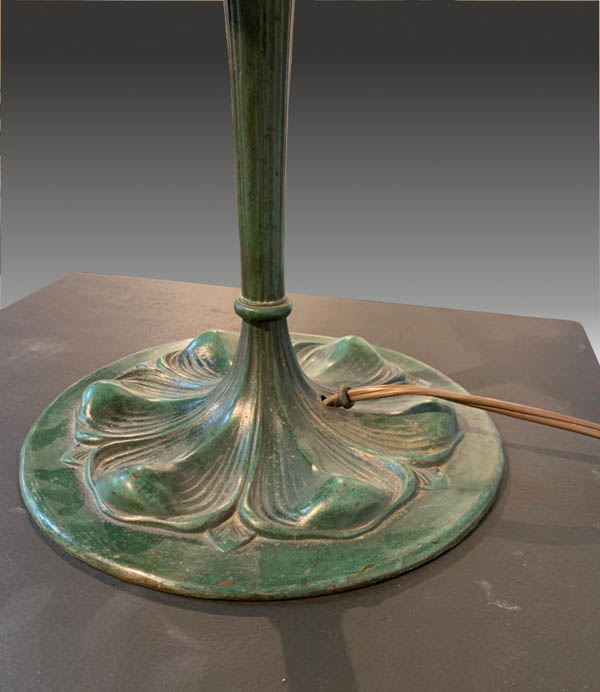 Suess Ornamental, Floral Border Leaded lamp
